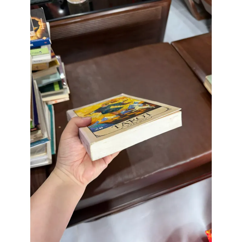 Tarot Nhập Môn – Kim Huggens | Sách Học Tarot Cơ Bản Dễ Hiểu- K4 1029392