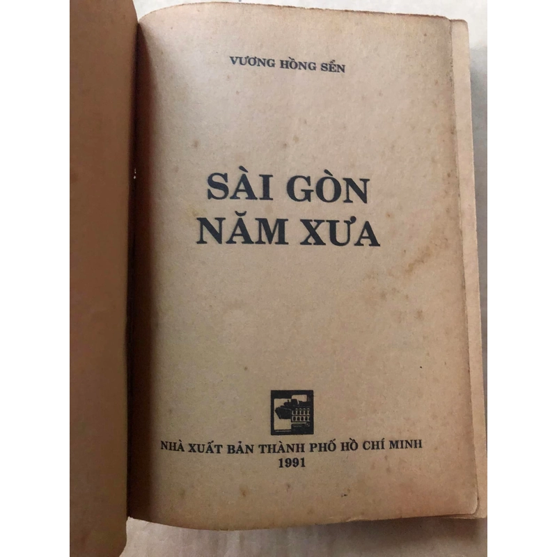 Lô sách khảo cứu của học giả Vương Hồng Sển 306438