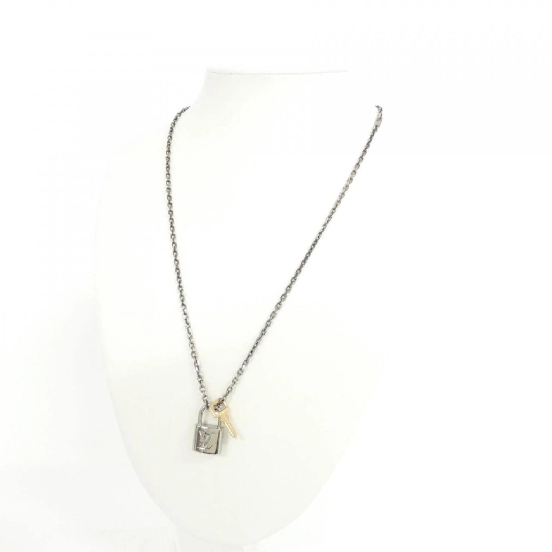 Dây chuyền khóa trái tim Louis Vuitton M01149 624544