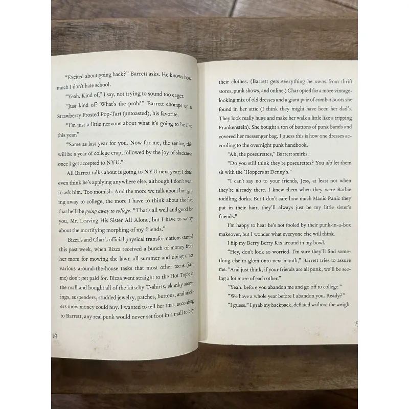 Into the Wild Nerd Yonder (Bìa cứng) - Julie Halpern 731958