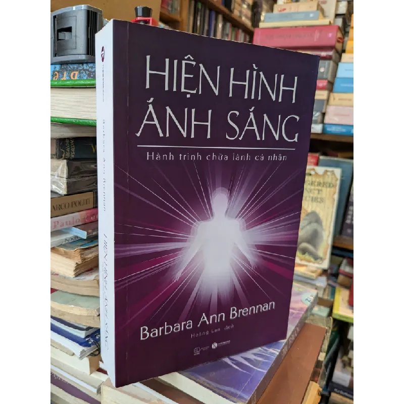 Hiện hình ánh sáng - Barbara Ann Brennan 601482