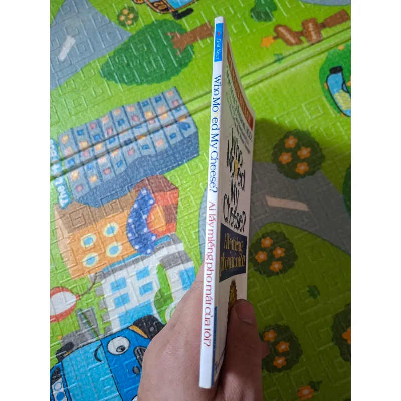 Ai lấy miếng pho mát của tôi? (Who Moved My Cheese?) 1006045