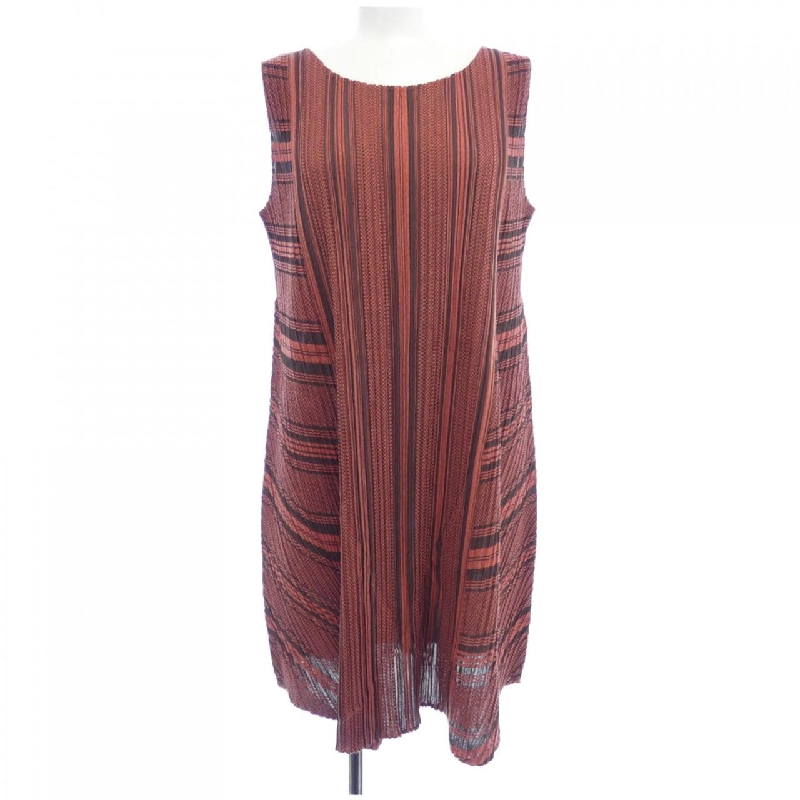 Pleats Please PLEATS PLEASE Áo thun 636385