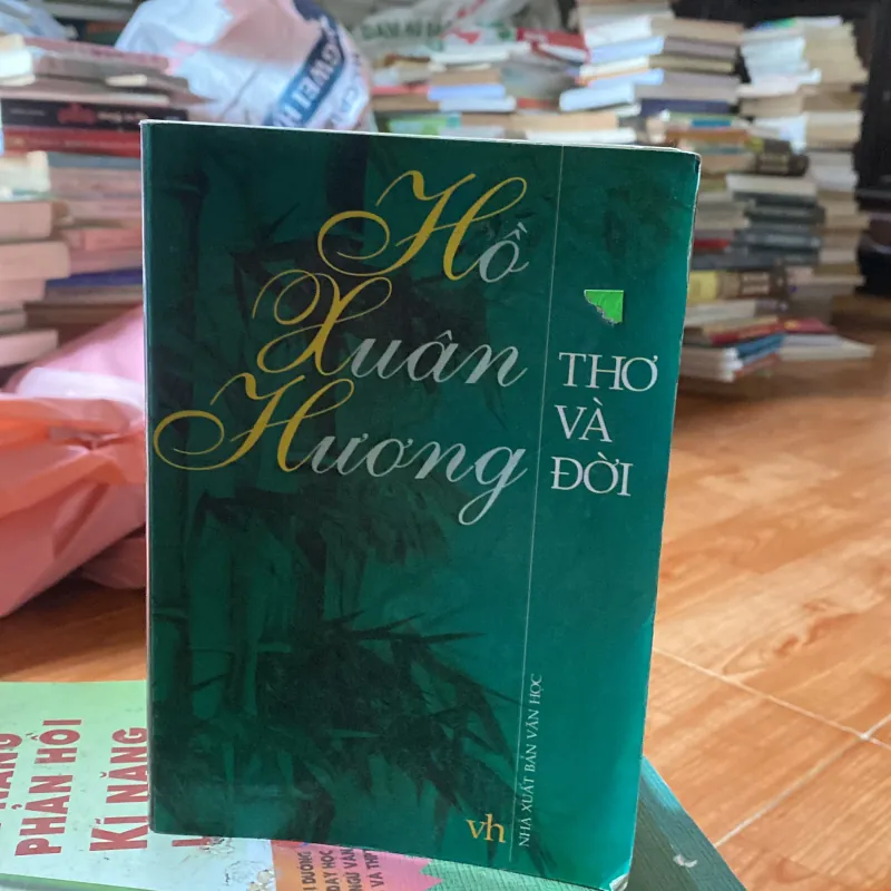 Hồ Xuân Hương - Thơ và đời 1042226