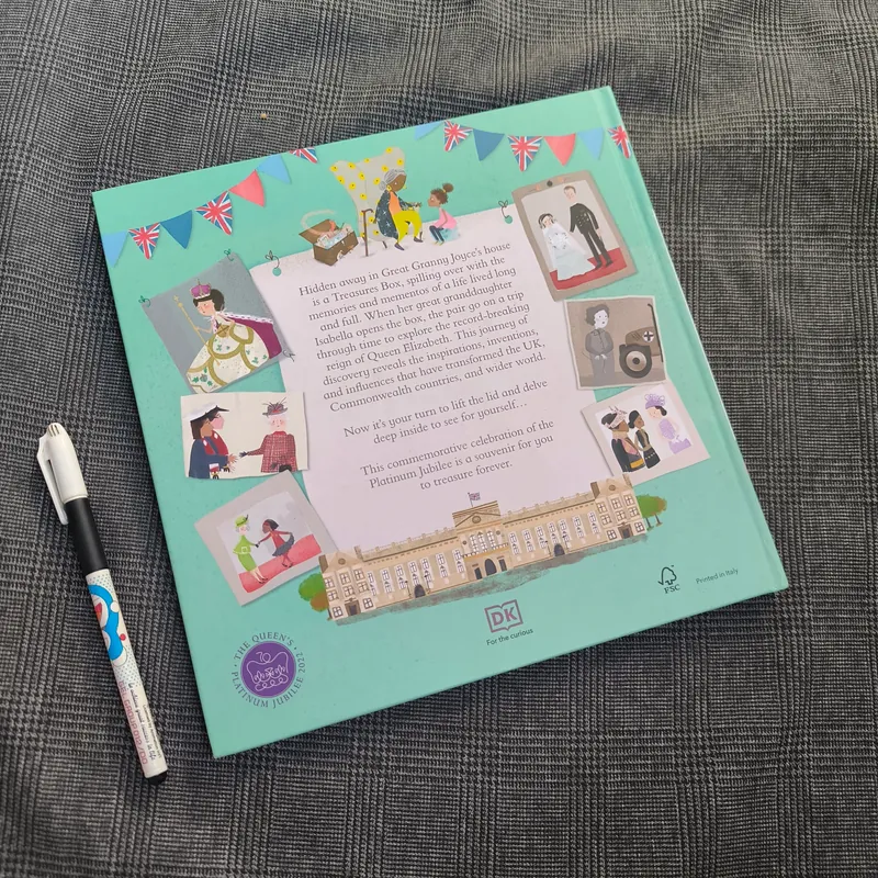 (Bìa cứng, khổ to, tiếng Anh) Queen Elizabeth: A Platinum Jubilee Celebration 695935