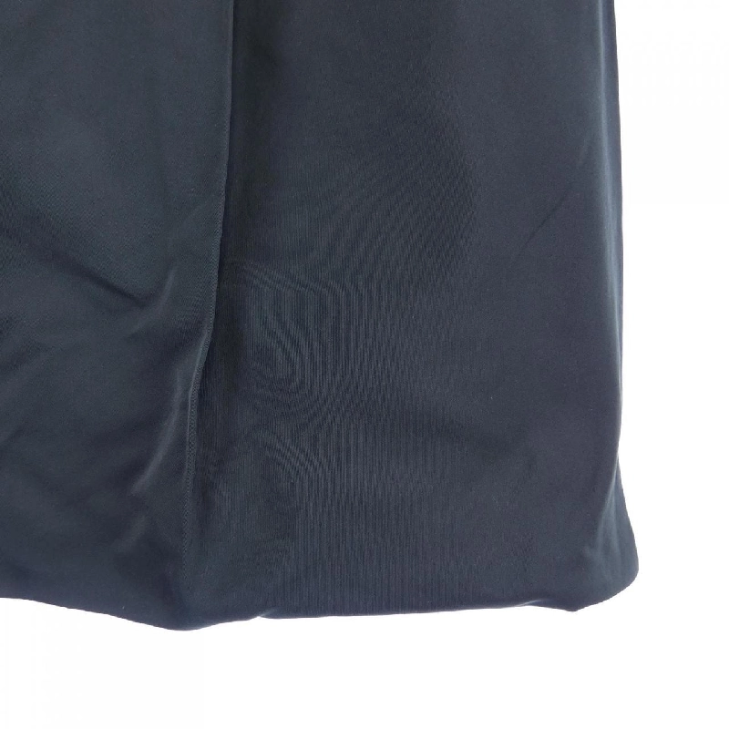 Váy LOUIS VUITTON F2SK09PFC 646723