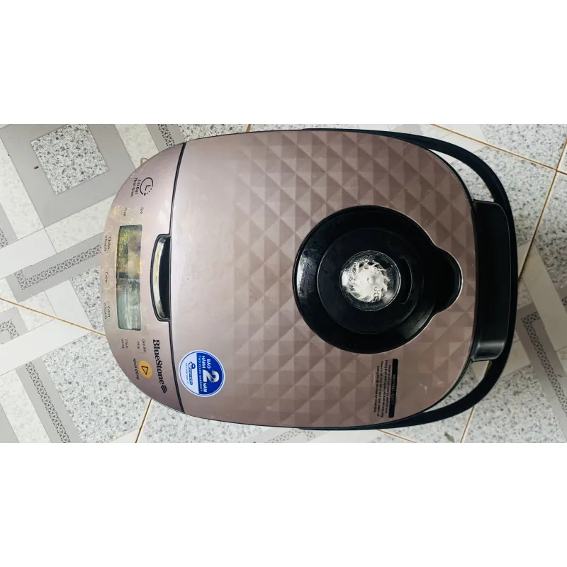 Nồi cơm điện BlueStone 1.8L 751642