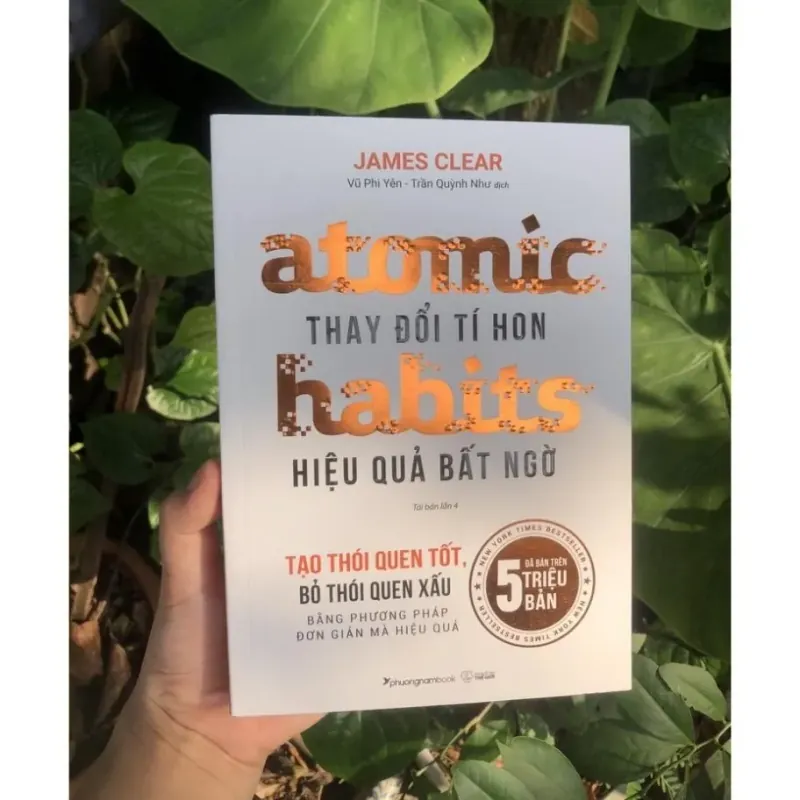 Sách - Atomic Habits: Thay Đổi Tí Hon Hiệu Quả Bất Ngờ - Phương Nam 713596