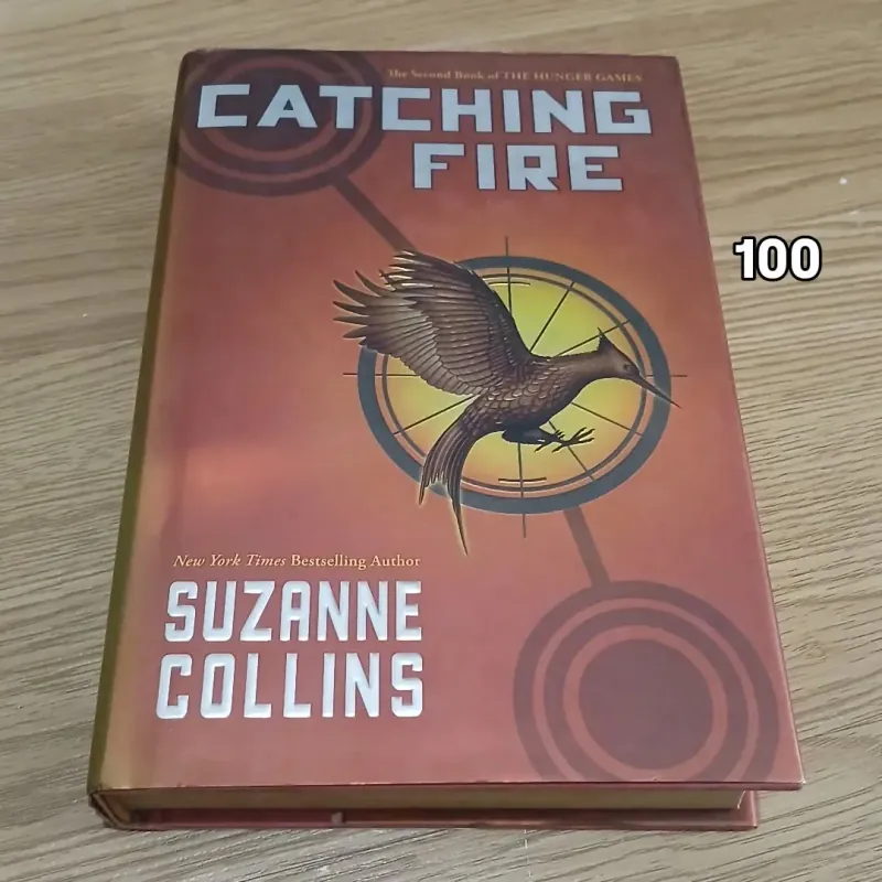 Catching fire - Suzanne Collins (Hardcover) 754561