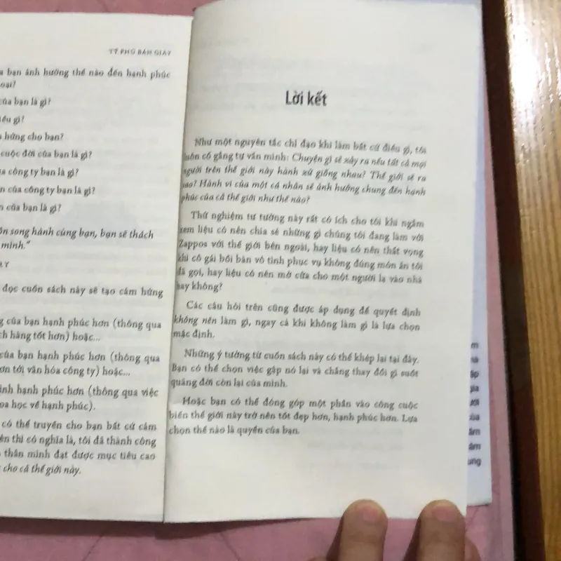 Tỷ phú bán giày 755323