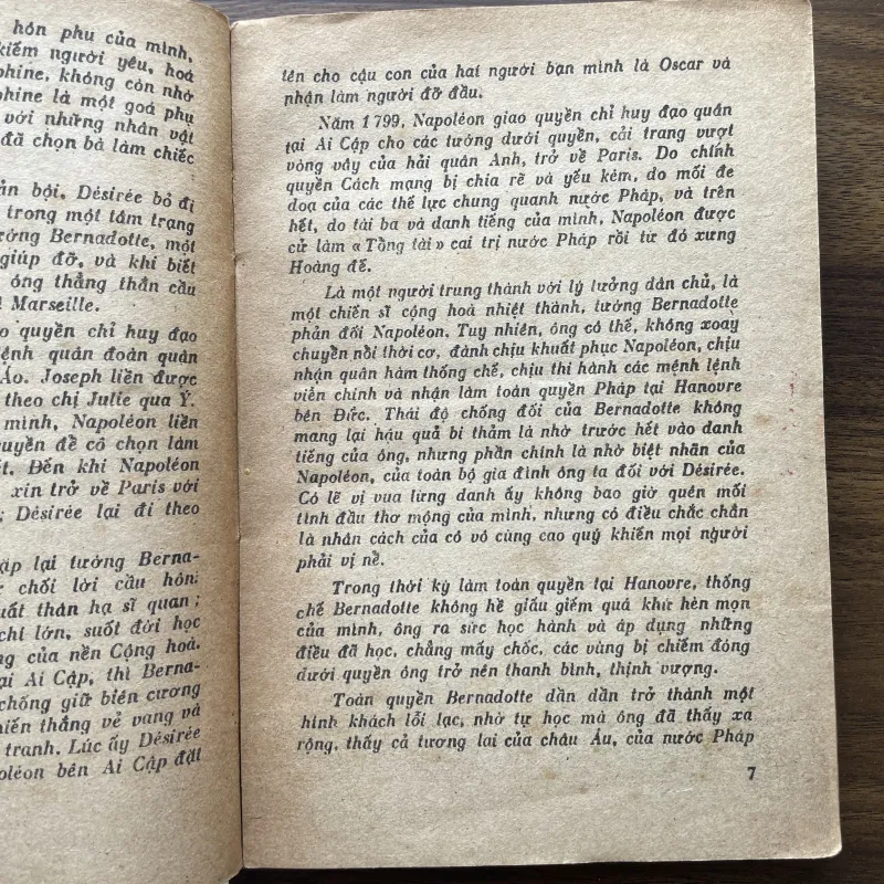 Mối tình đầu của Naopoléon - Annemarie Selinko 989848