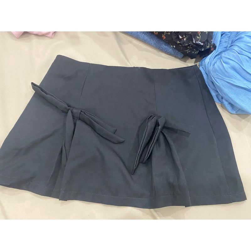 Chân váy siêu xinh ạ size M 311245