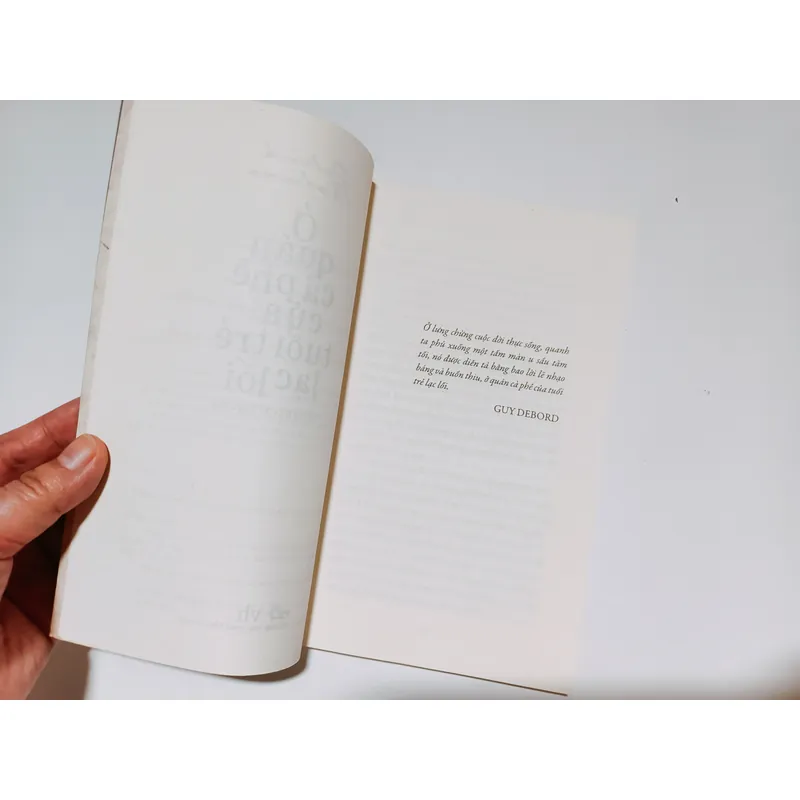 Ở Quán Cà Phê Của Tuổi Trẻ Lạc Lối - Patrick Modiano 735493