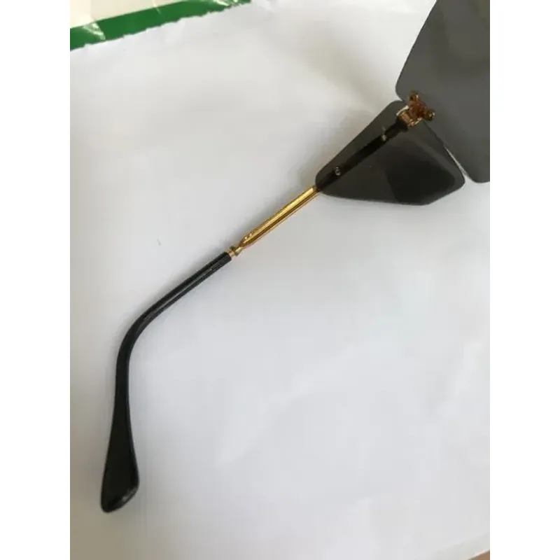 kính  dành cho thợ  hàng  , made in FRANCE  2 bên chấn bụi 972774