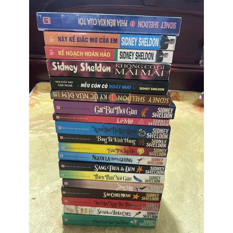 TRỌN BỘ SIDNEY SHELDON 18 TÁC PHẨM + HỒI KÝ & tặng thêm cuốn DÒNG MÁU 733881