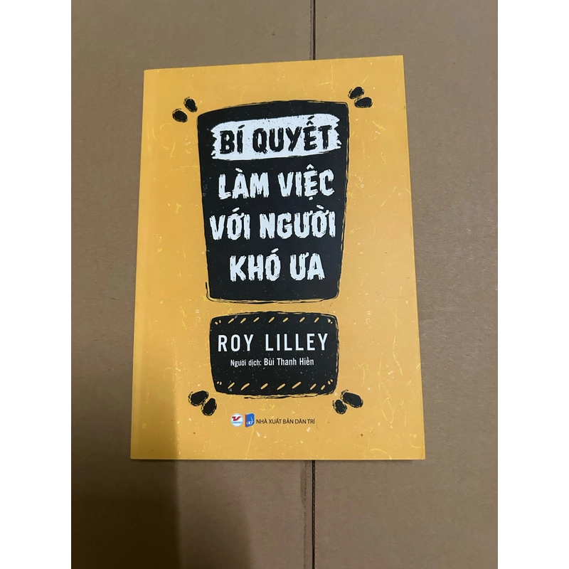 Bí quyết làm việc với người khó ưa  504125