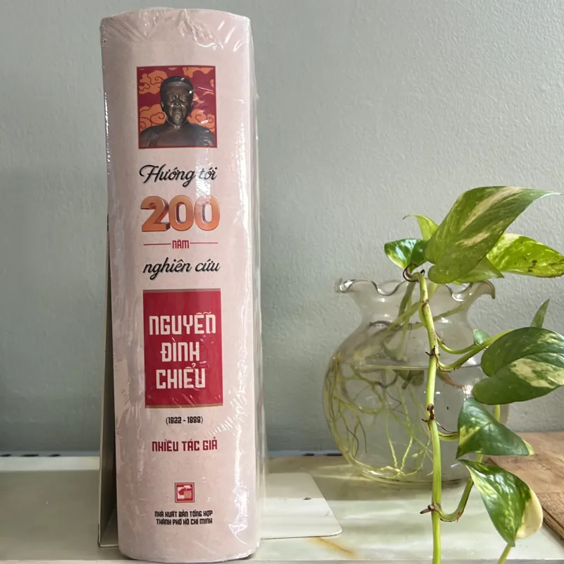 Hướng tới 200 năm nghiên cứu Nguyễn Đình Chiểu 751814