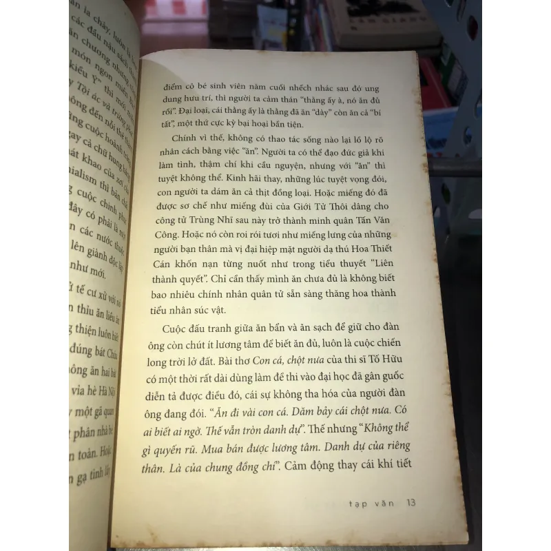 Con giai phố cổ - Nguyễn Việt Hà 1002410