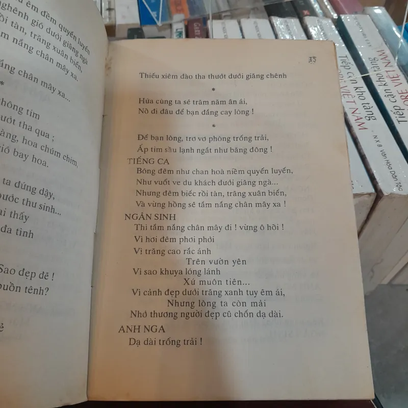 KỊCH THƠ VIỆT NAM  - HOÀI VIỆT 695921