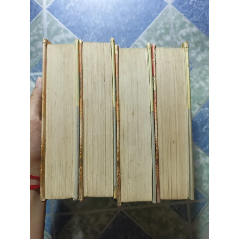 Ỷ Thiên Đồ Long Ký ( 4 tập) - Kim Dung 1025890