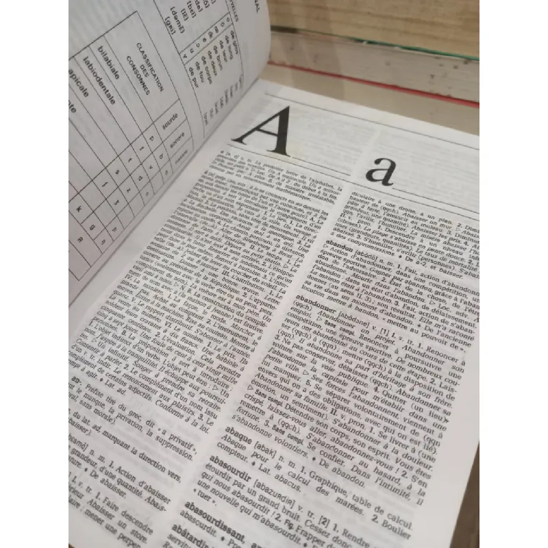 Hachette le dictionnaire pratique du Francais 712088