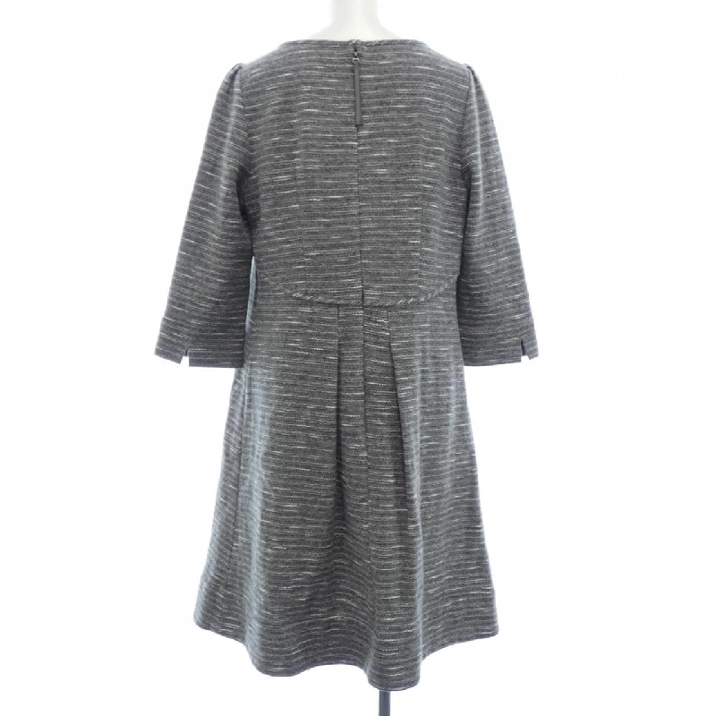 TO BE CHIC - Đầm thời trang 811812