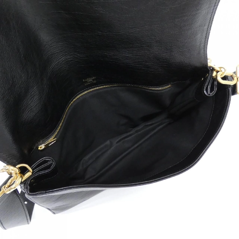 Túi xách BB mềm Balenciaga 748488 2AAIZ 611748