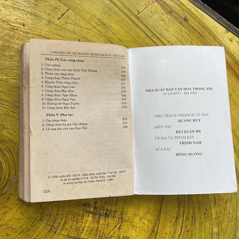 COMBO CHUYỆN CÁC BÀ HOÀNG TRONG LỊCH SỬ VIỆT NAM & CÁC TRIỀU ĐẠI VIỆT NAM 702066
