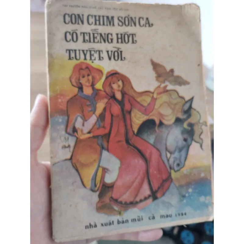 sách: Con Chim Sơn Ca, Có Tiếng Hót Tuyệt Vời.
Nhà xuất bản: Nhà xuất bản Mũi Cà Mau.
 994593
