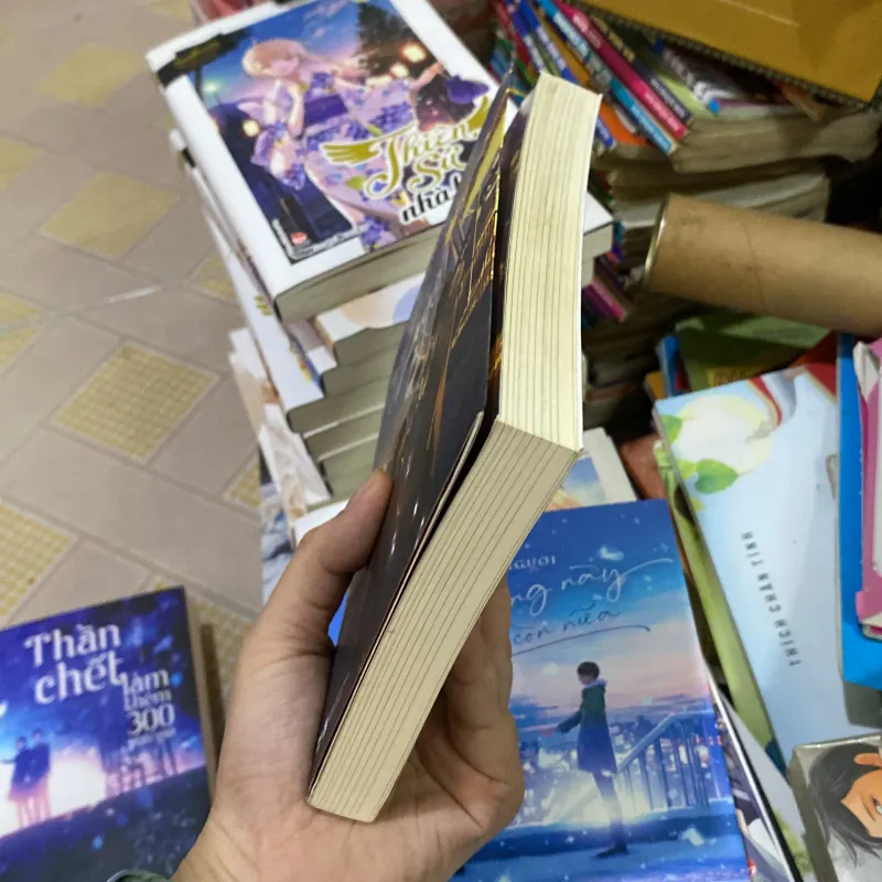 Đau ơi bay đi! tác giả Miaki Sugaru.  1022977