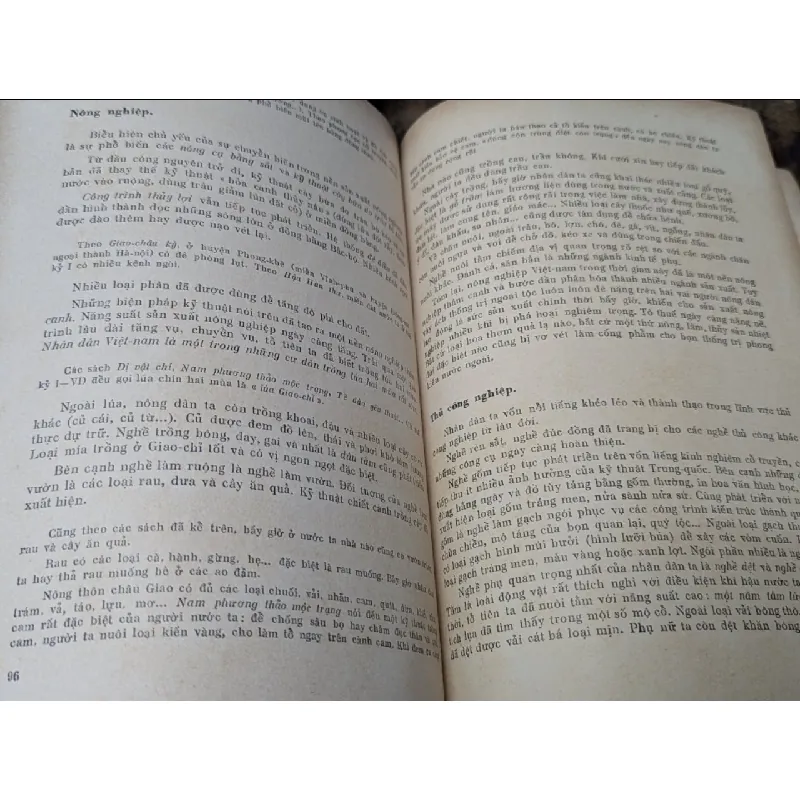 Lịch sử Việt Nam - chủ biên Nguyễn Khánh Toàn ( trọn bộ 2 tập ) 127388