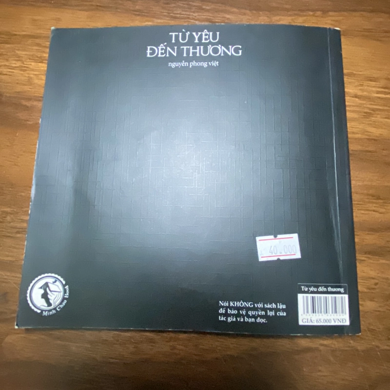 Sách TỪ YÊU ĐẾN THƯƠNG 338564