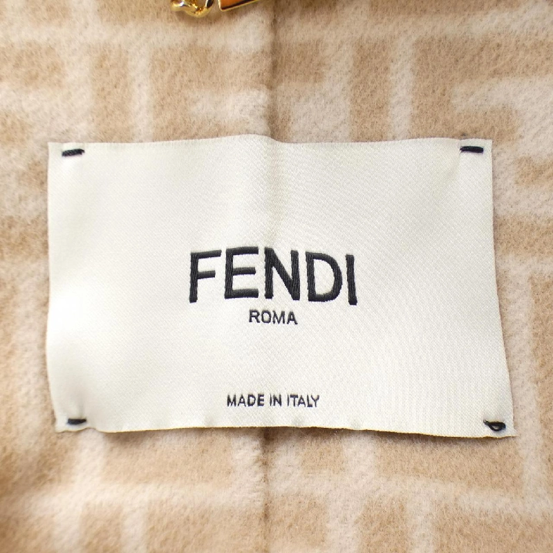 Áo khoác FENDI 635566