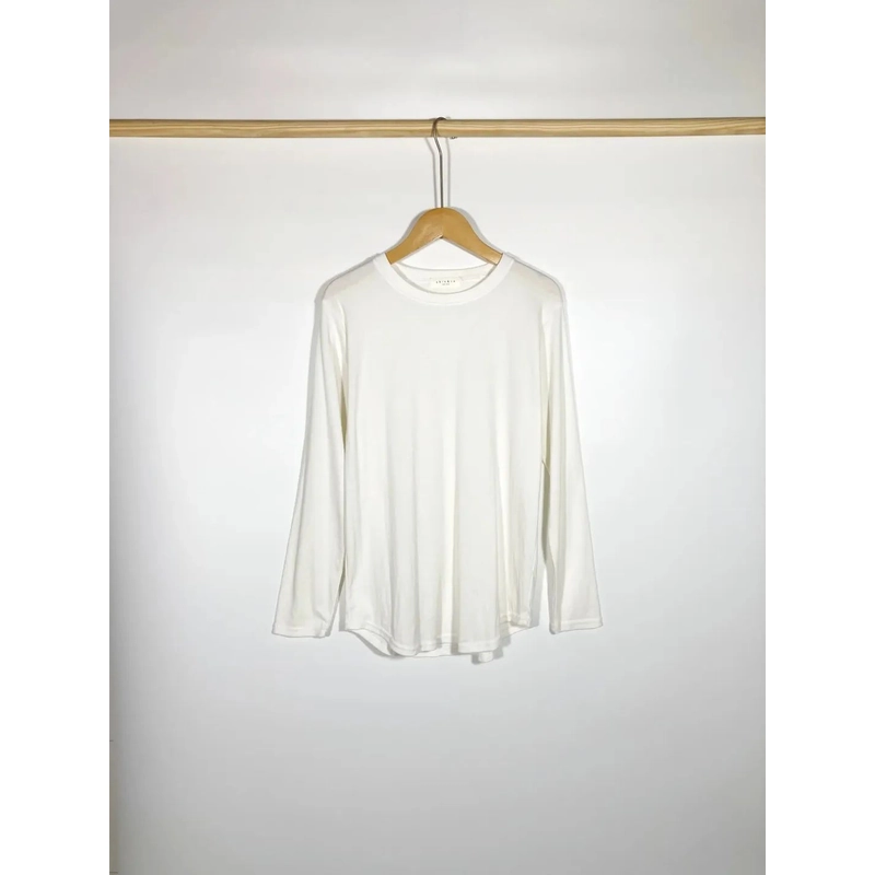 Áo Thun Hàn Hiệu Able & Co , chất co giãn thoải mái
Size L XL
 504848