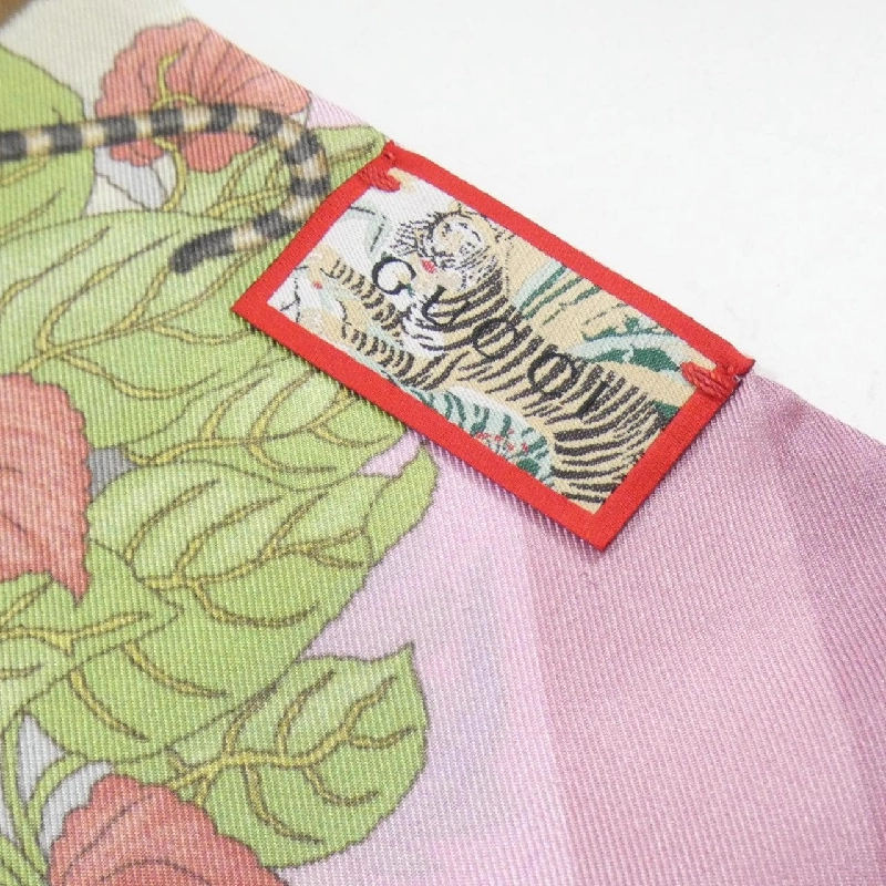 Khăn quàng Gucci 686067 3G001 624727