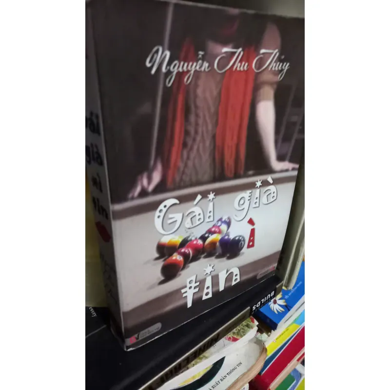 gái già xì tin 702873