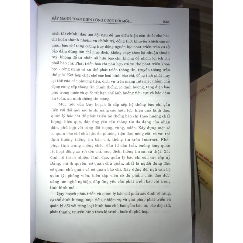 Đảng vững mạnh, đất nước phát triển, dân tộc trường tồn 704293
