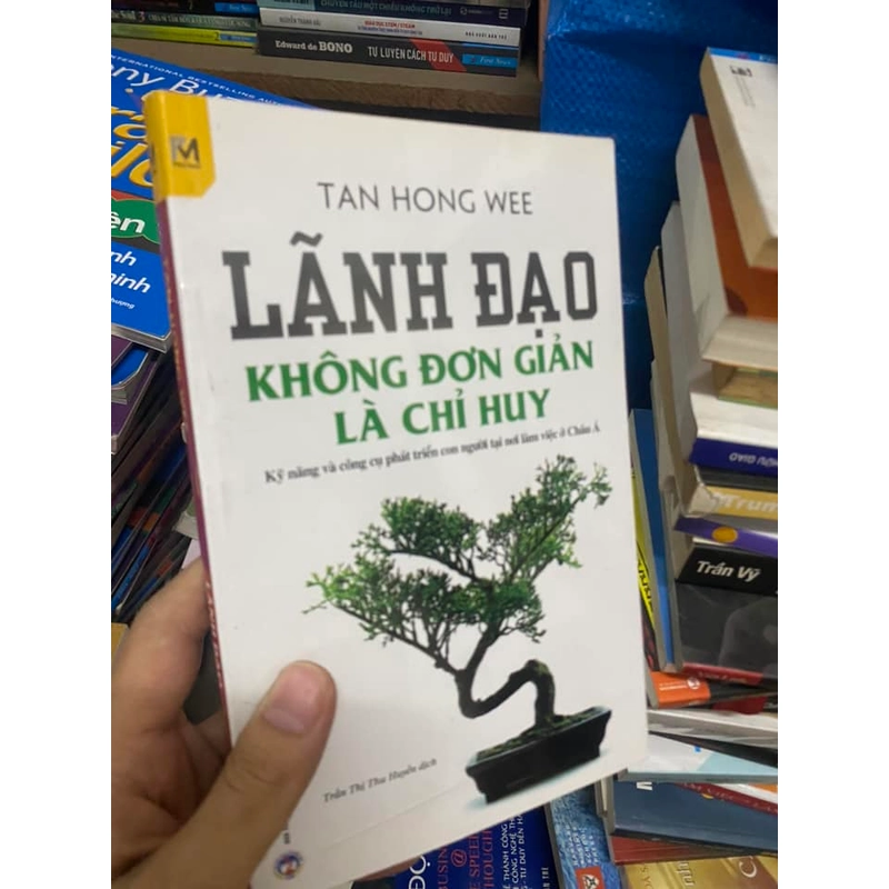 Sách Lãnh đạo không chỉ là chỉ huy 311777