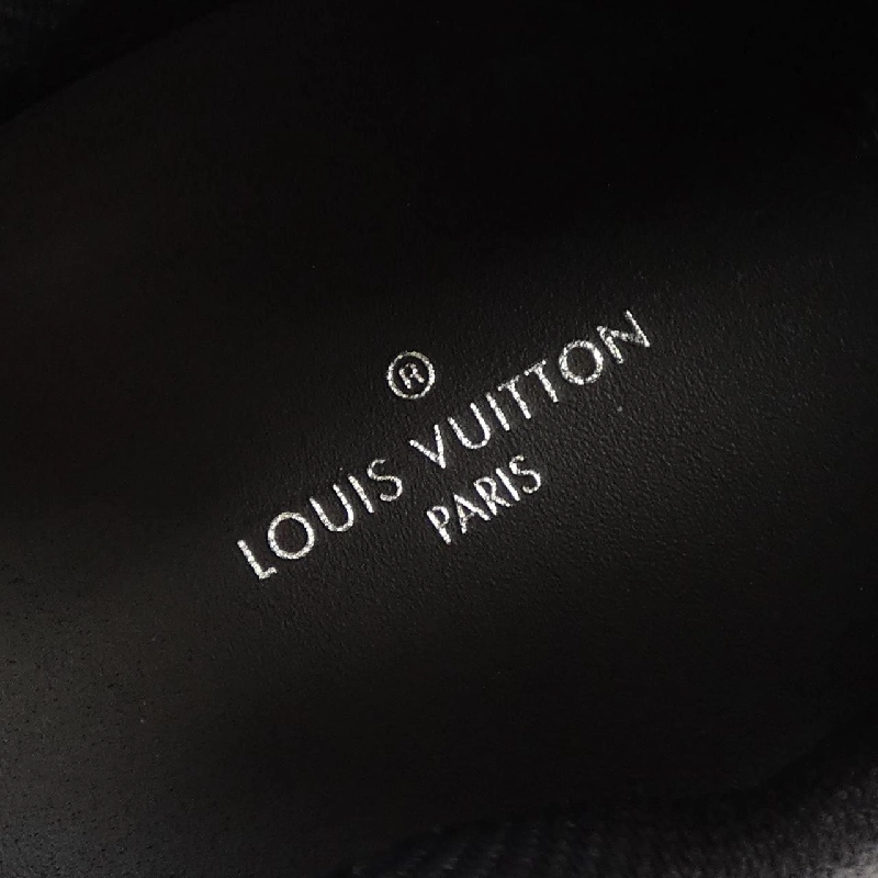 Giày sneaker LOUIS VUITTON bằng vải canvas monogram bóng - Hàng hiệu Authentic 828251