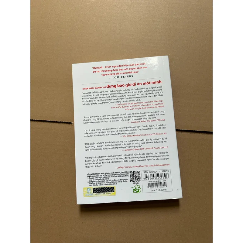 Đừng bao giờ đi ăn một mình 731680