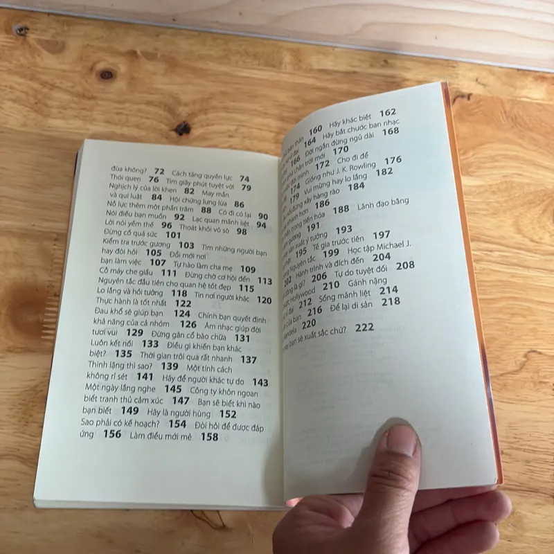 II Tựa sách: Đời Ngắn Đừng Ngủ Dài - Robin Sharma - 2019 442962