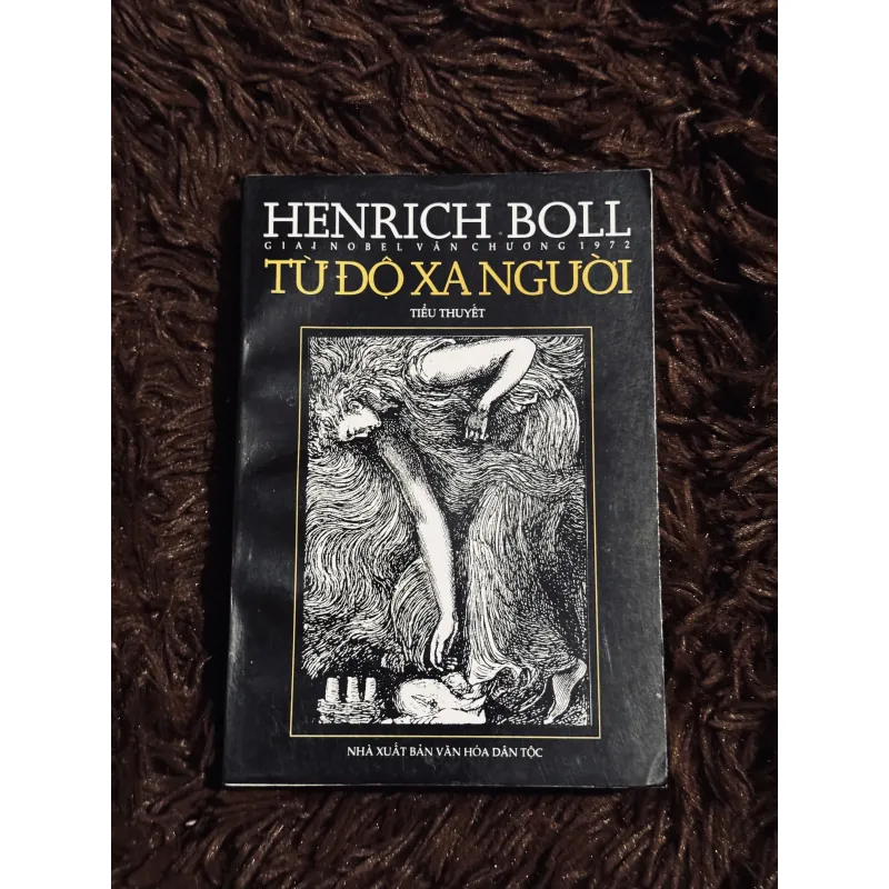 Từ độ xa người 1029824