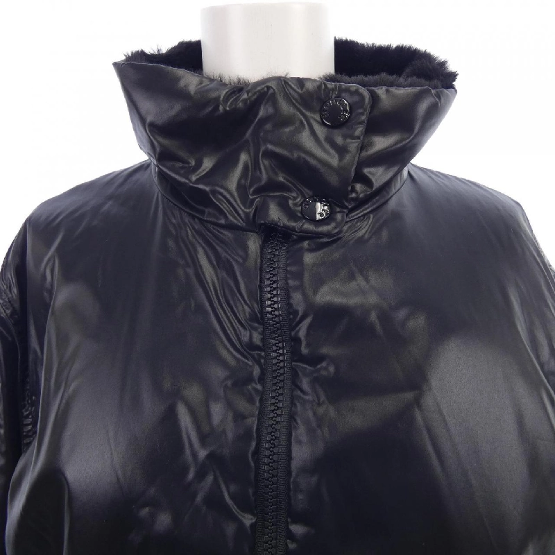 Áo khoác lông vũ MONCLER 638825
