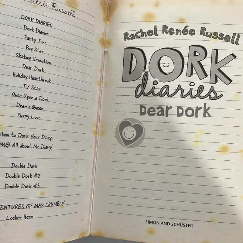 Truyện Tiếng Anh cho trẻ em Dork Diaries “Dear Dork” cũ 50% 970813