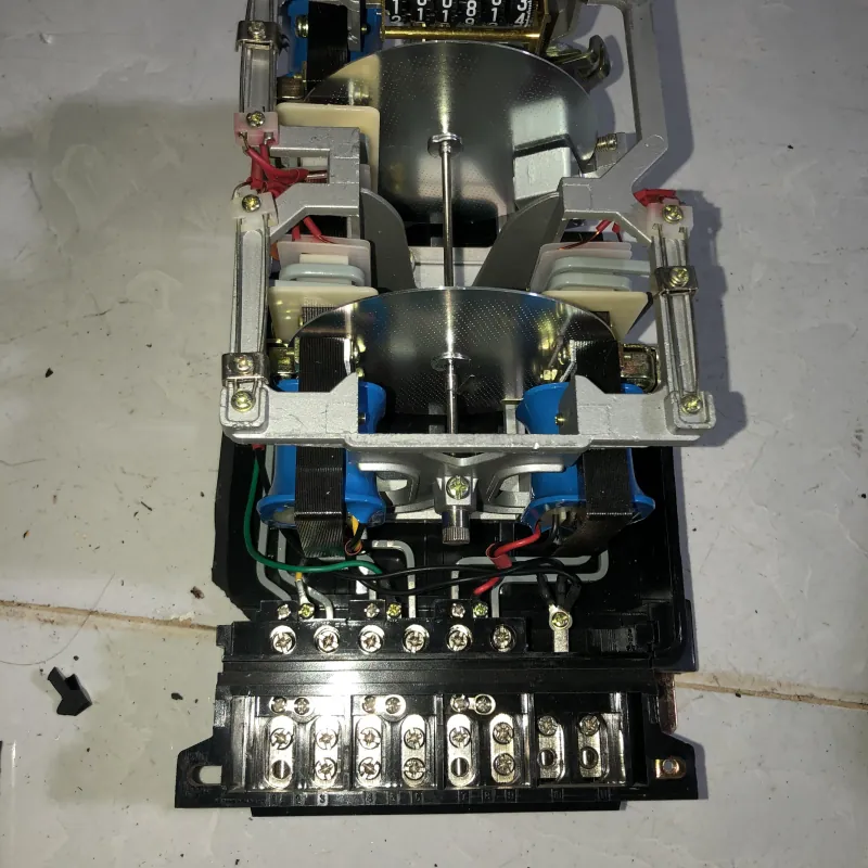 Phần Ruột bên trong đồng hồ đo điện cơ 3 pha 801129
