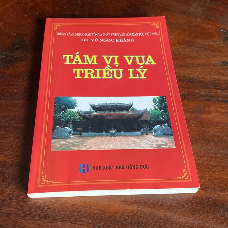 TÁM VỊ VUA TRIỀU LÝ  502631