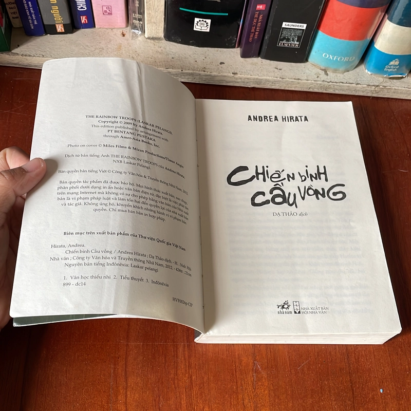 II Sách Truyền Cảm Hứng: Chiến Binh Cầu Vồng - ANDREA HIRATA - 2020 542353