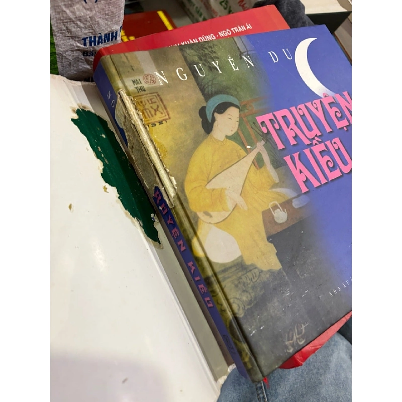 Truyện Kiều - Nguyễn Du ( Trần Nho Thìn chủ biên, Nguyễn Tuấn Cường khảo, chú, bình ) 122569