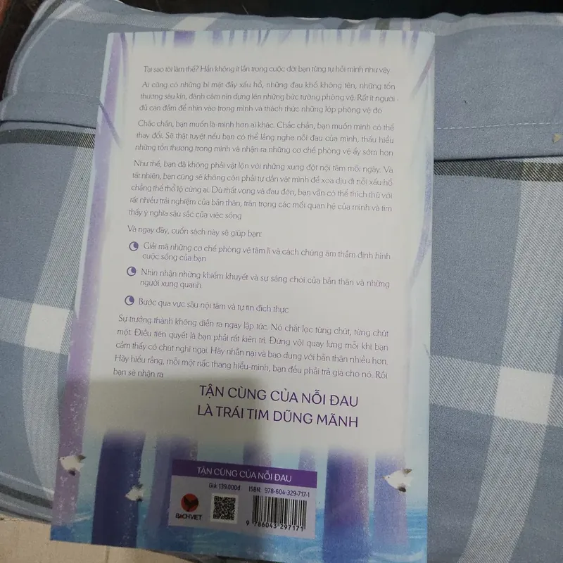 Sách Tận cùng của nỗi đau 736626