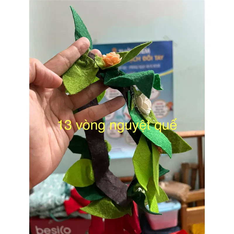 Vòng nguyệt quế làm bằng nỉ  646198